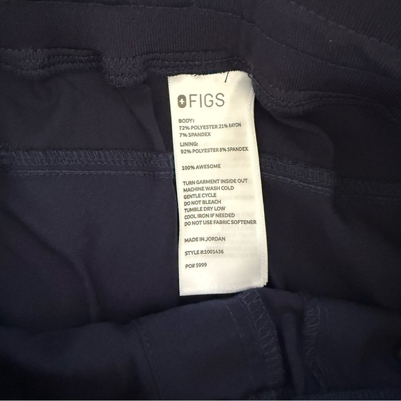 Figs Navy Blue Scrub Set - Picture 8 of 14